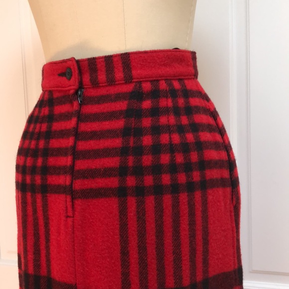 *SOLD* Vintage Woolrich Red Plaid Long Maxi Wool Skirt - 4 - Picture 7 of 9